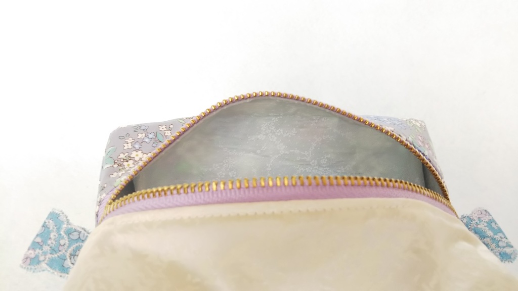 あじさいのキラキラ☆キャラメルポーチ(ブルーグレー×アイボリー)