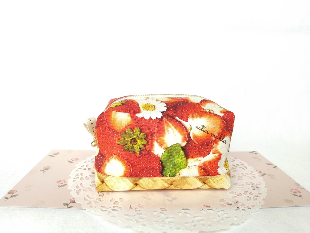 キャラメルポーチ(いちごバスケット)