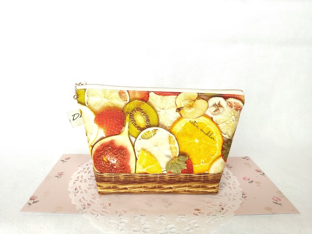 ファスナーポーチ(フルーツバスケット)
