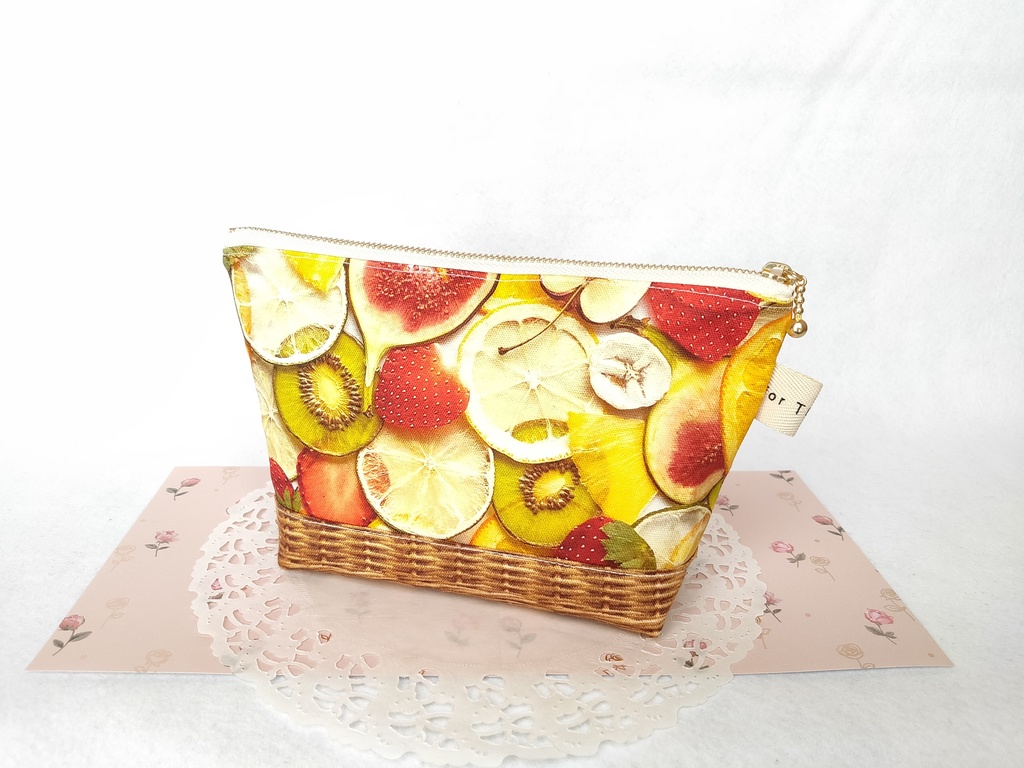 ファスナーポーチ(フルーツバスケット)