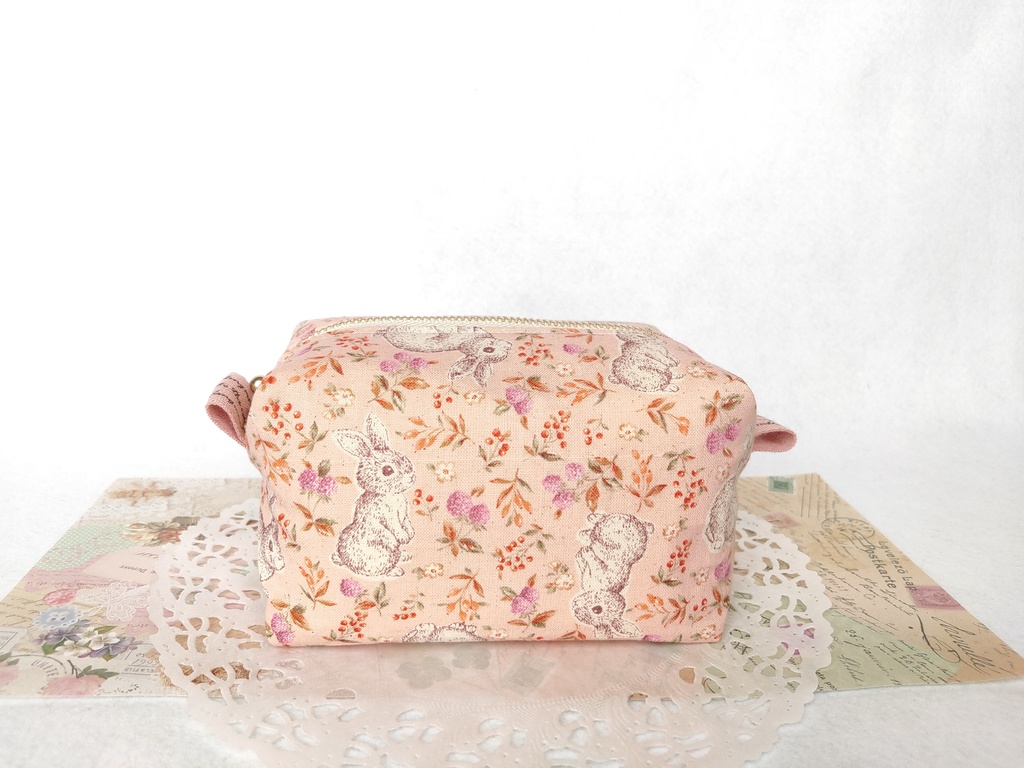 キャラメルポーチ(うさぎとラズベリー・ピンク)