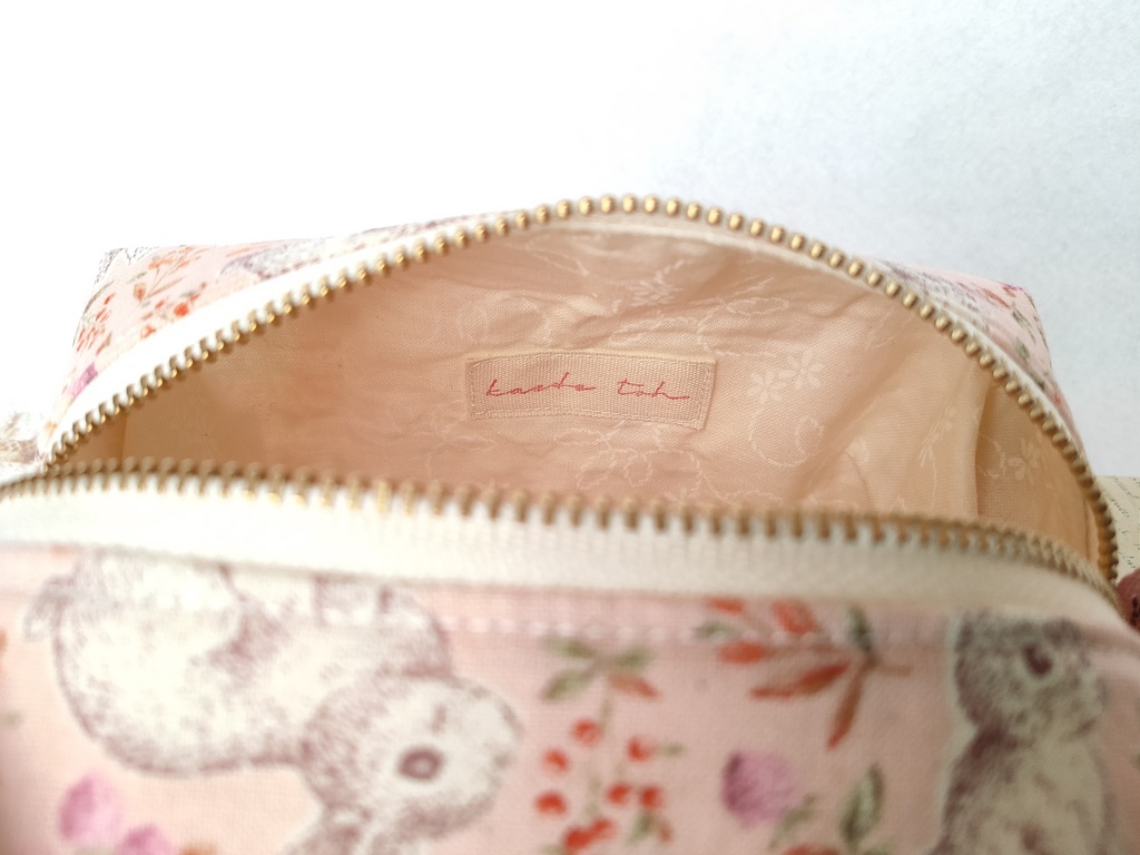 キャラメルポーチ(うさぎとラズベリー・ピンク)