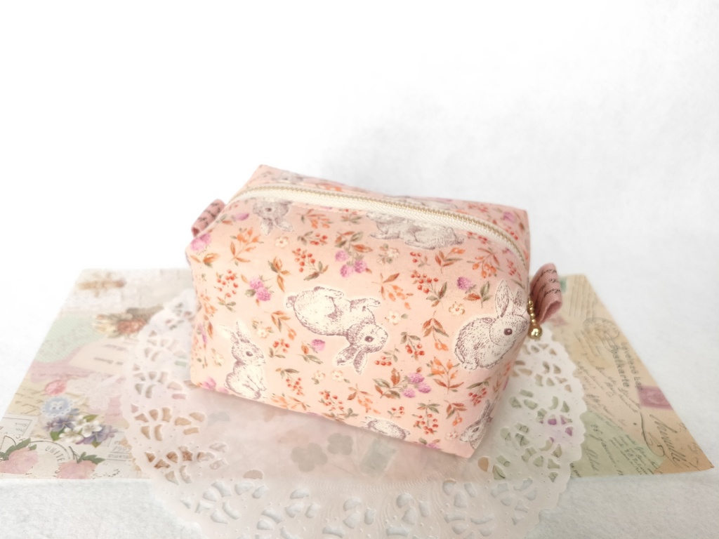 キャラメルポーチ(うさぎとラズベリー・ピンク)