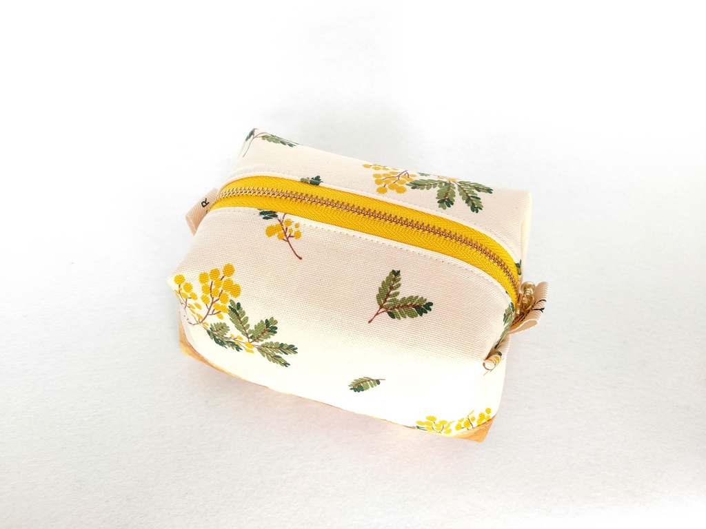 キャラメルポーチ(ミモザバスケット)