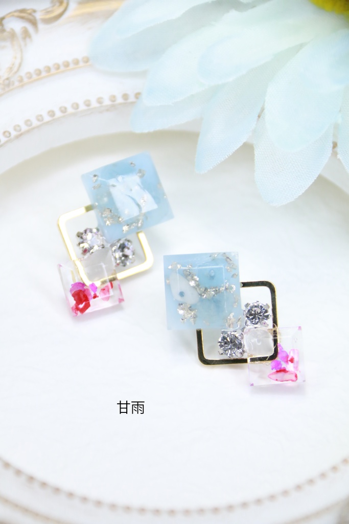 【BOOTHのみ頒布 値下げ】天然石封入耳飾り