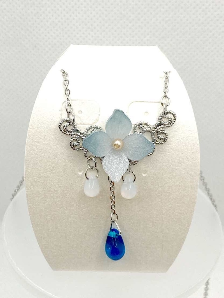 紫陽花のネックレス