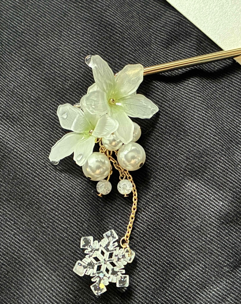 ジャスミンと雪のかんざし