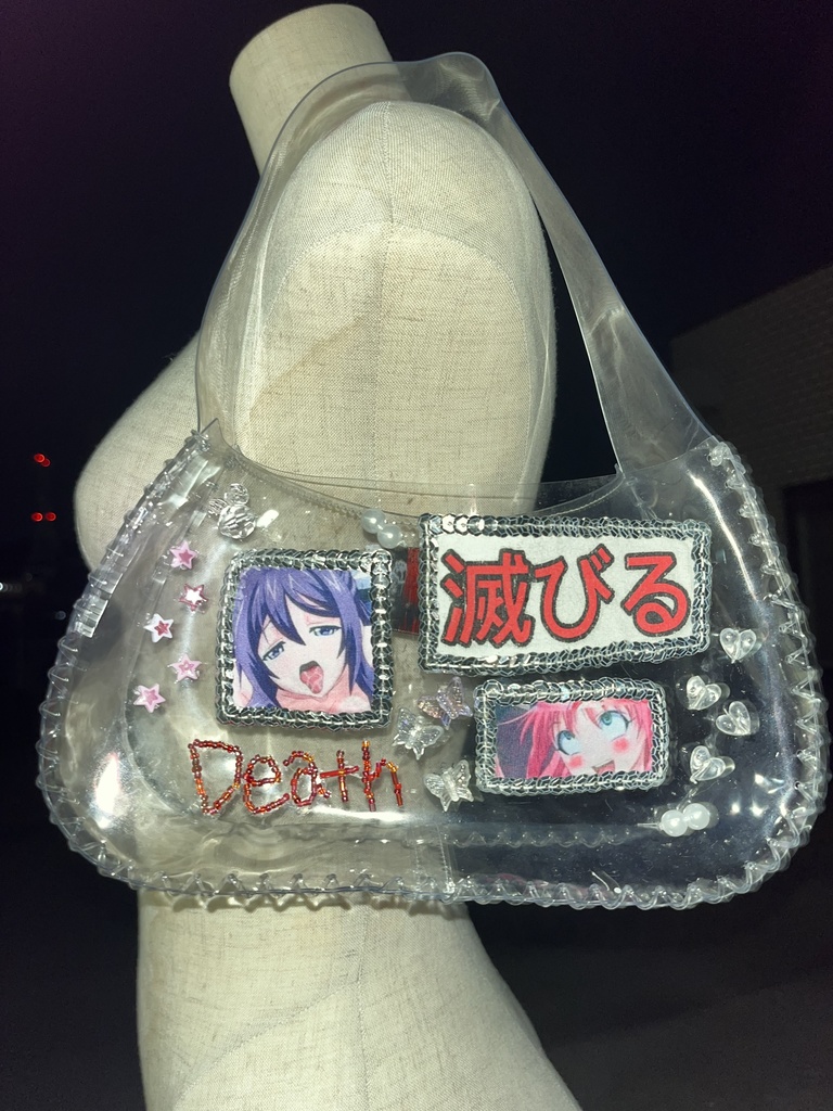 朽ちて滅びる手持ちバック　　　 Decay and Ruin Handbag