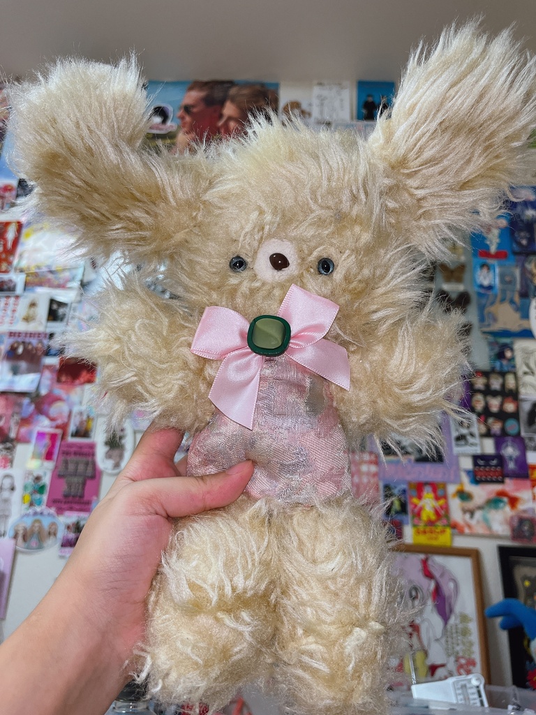 もふもふの生き物 fuzzy friend