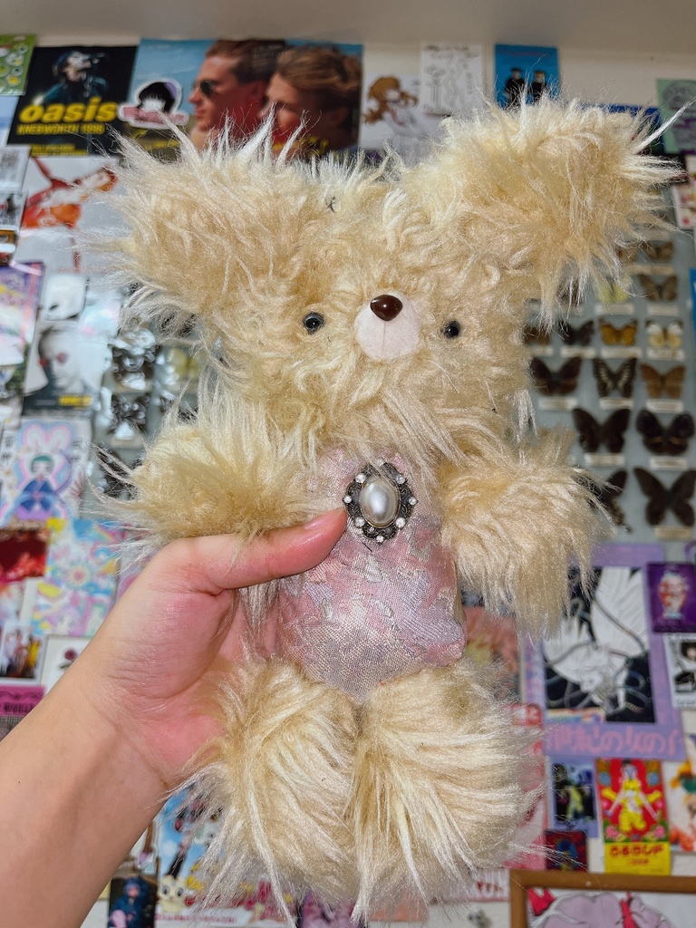 もふもふの小さい生き物　	A little fluffy friend