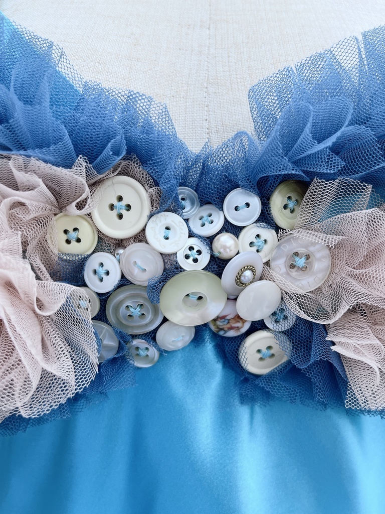 バレリーナの亡骸(ベージュ×ブルー)