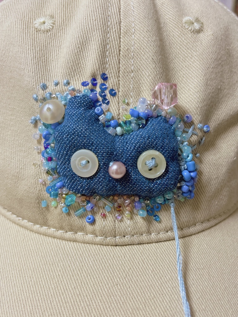 ごきげんな帽子1号(ベージュ) Cheerful Hat No.1 – Beige