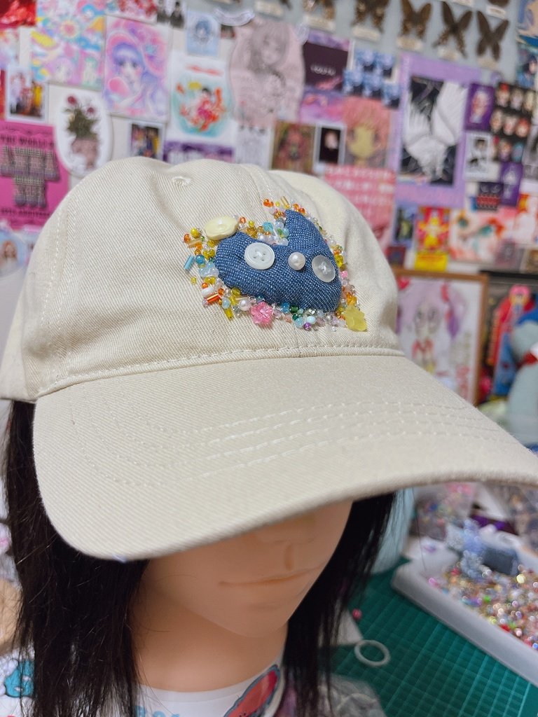 ごきげんな帽子2号(ベージュ) Cheerful Hat No.2 – Beige