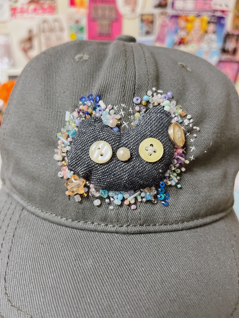 ごきげんな帽子3号(グレー) Cheerful Hat No.3 – gray
