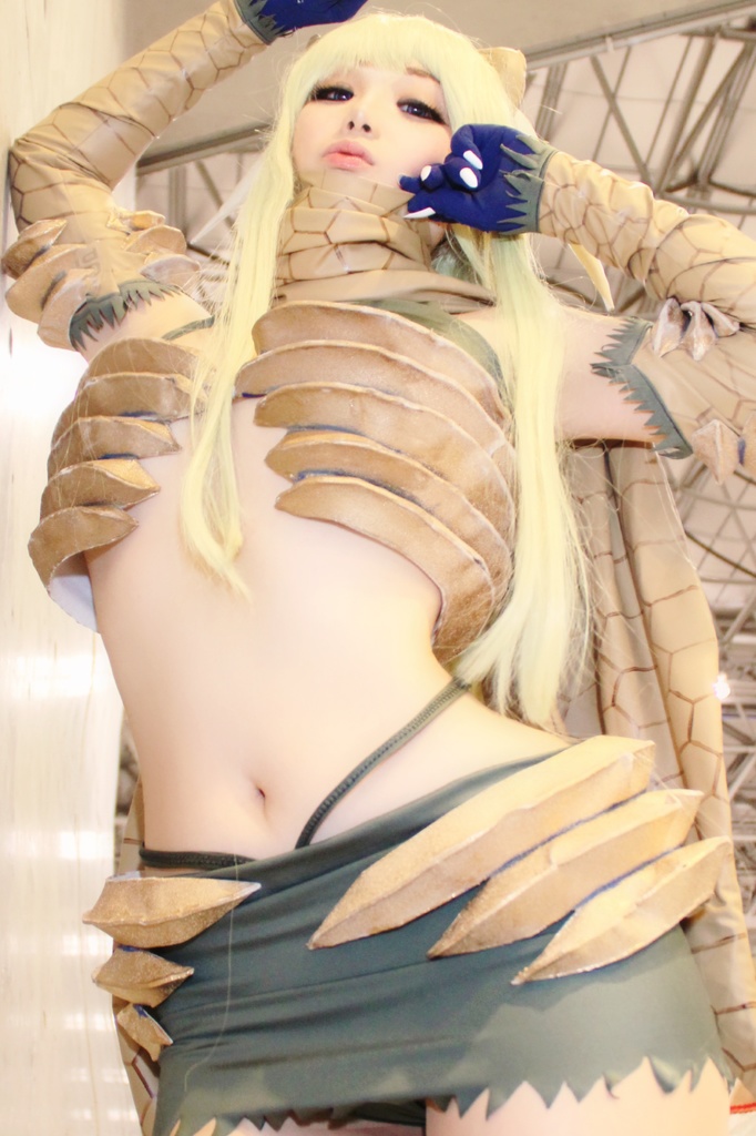 たべちゃうぞぉ/ぎゃお【〇ルトラ怪獣擬人化計画コスプレROM】