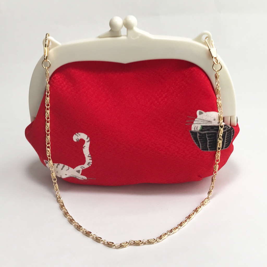 【送料込】和柄がま口ポーチ「おさんぽ猫」