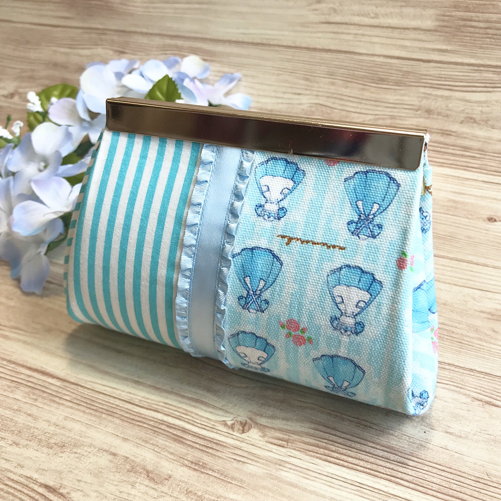 手のひらサイズの折財布 【Alice】