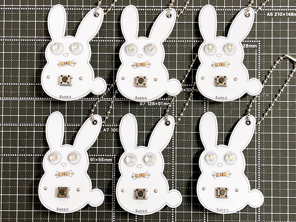 <全6色> Lチカ白ウサギキーホルダー