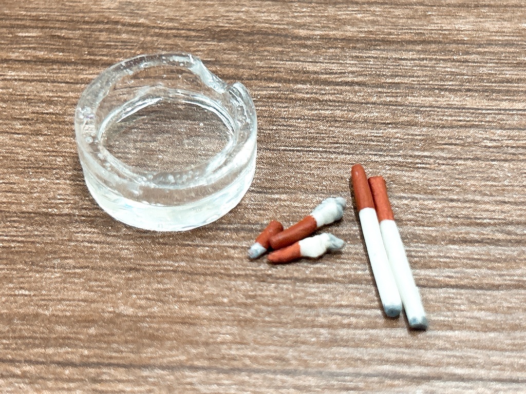 ドール用たばこ&灰皿セット