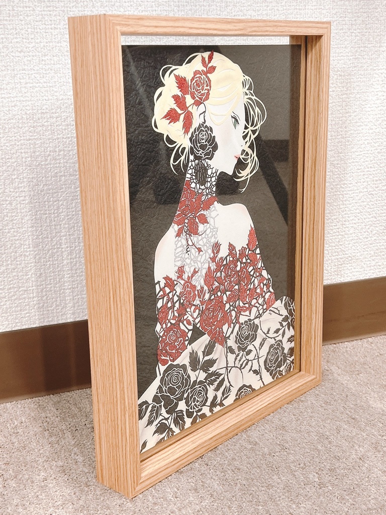切り絵アート 女性 花模様 木製フレーム