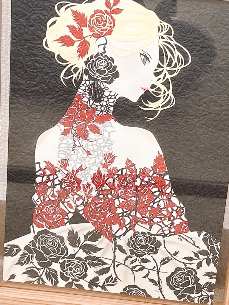 切り絵アート 女性 花模様 木製フレーム