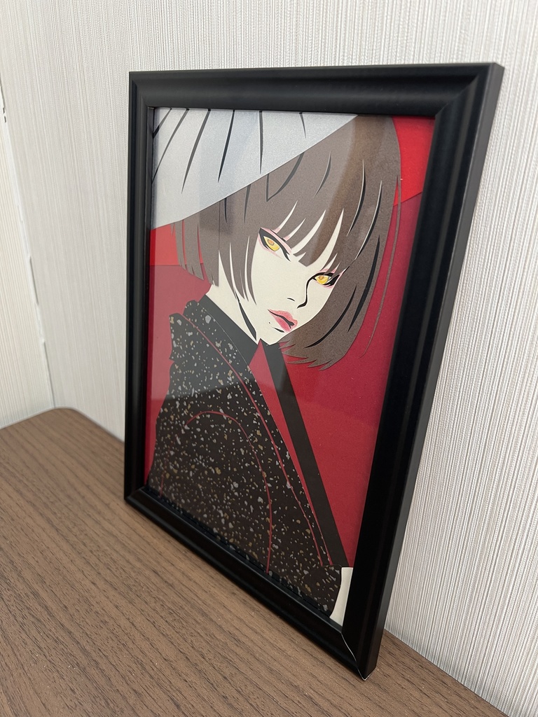 女性の切り絵アート 赤い背景 額縁付き