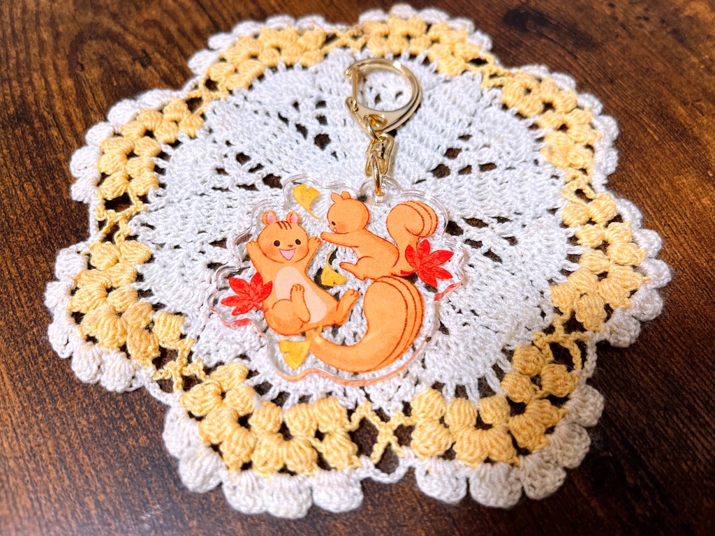 「Squirrel × Autumn」アクリルキーホルダー