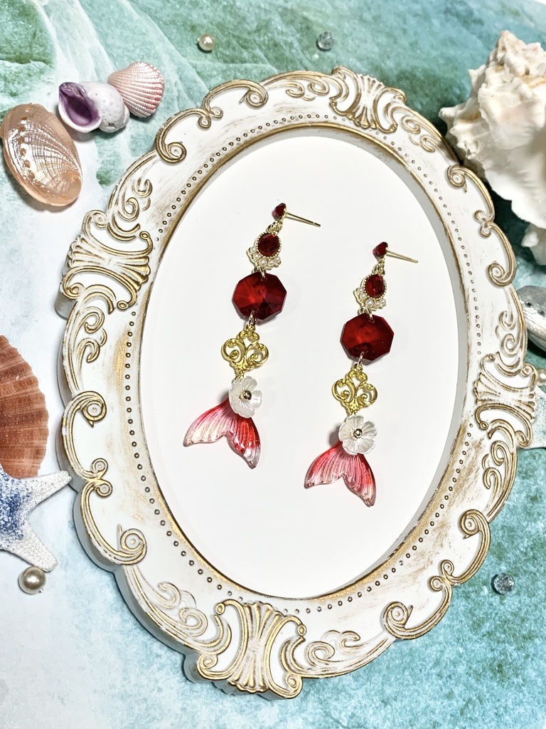 マーメイドのオクタゴンの宝石ピアス