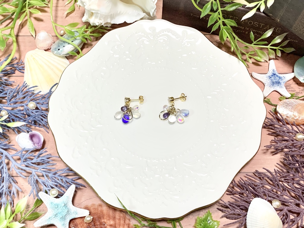 煌めく粒々雫のピアス