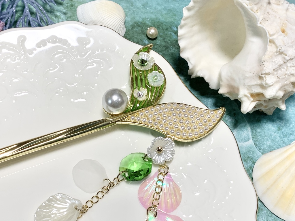 花飾りの尾ひれかんざし