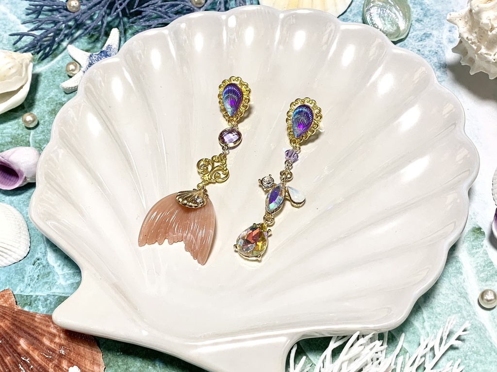 マーメイドの輝く貝殻ピアス