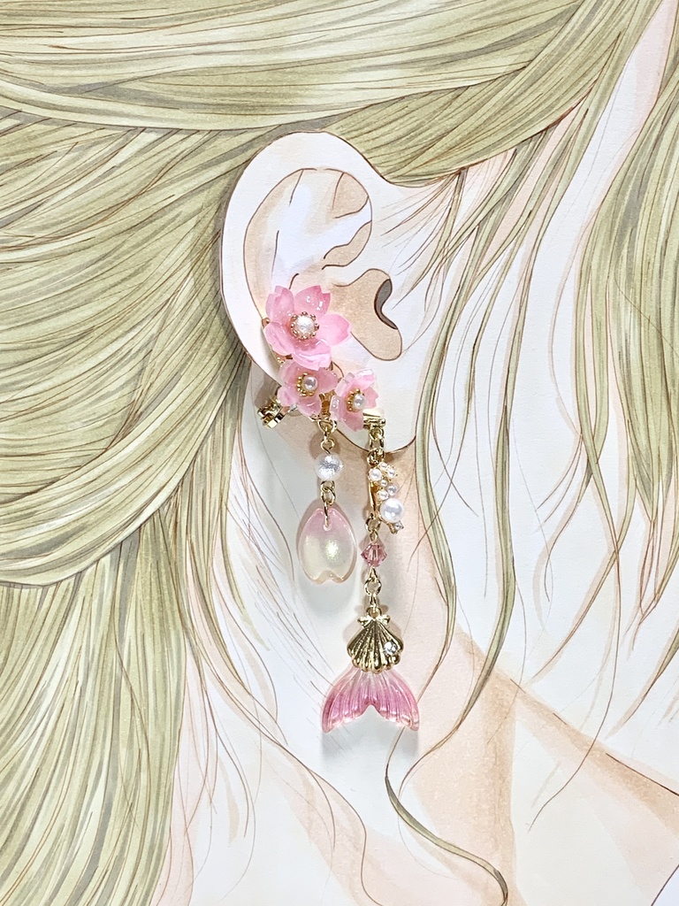 花に染まる人魚イヤークリップ