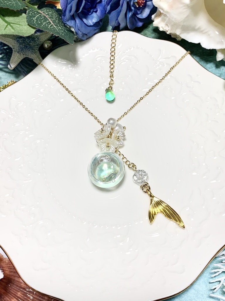 マーメイドのフラワーシャボン ネックレス