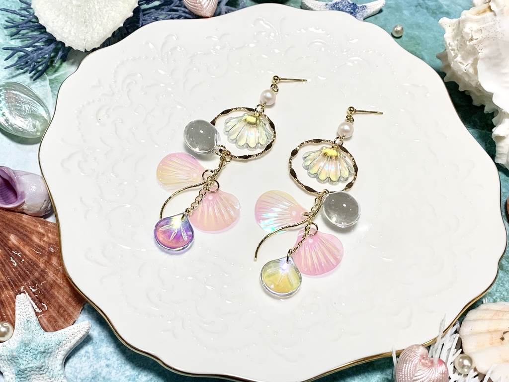 人魚のオーロラシェルイヤーアクセサリー