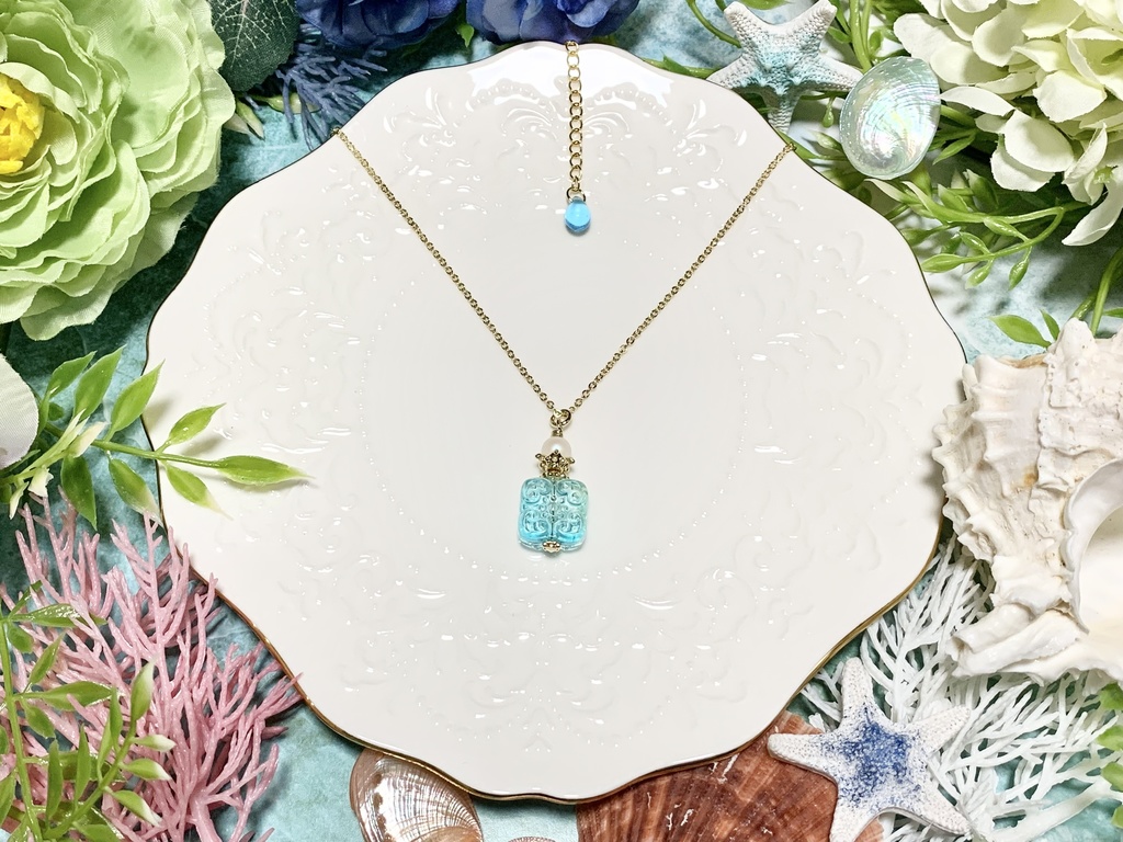 花柄ガラスの香水瓶ネックレス