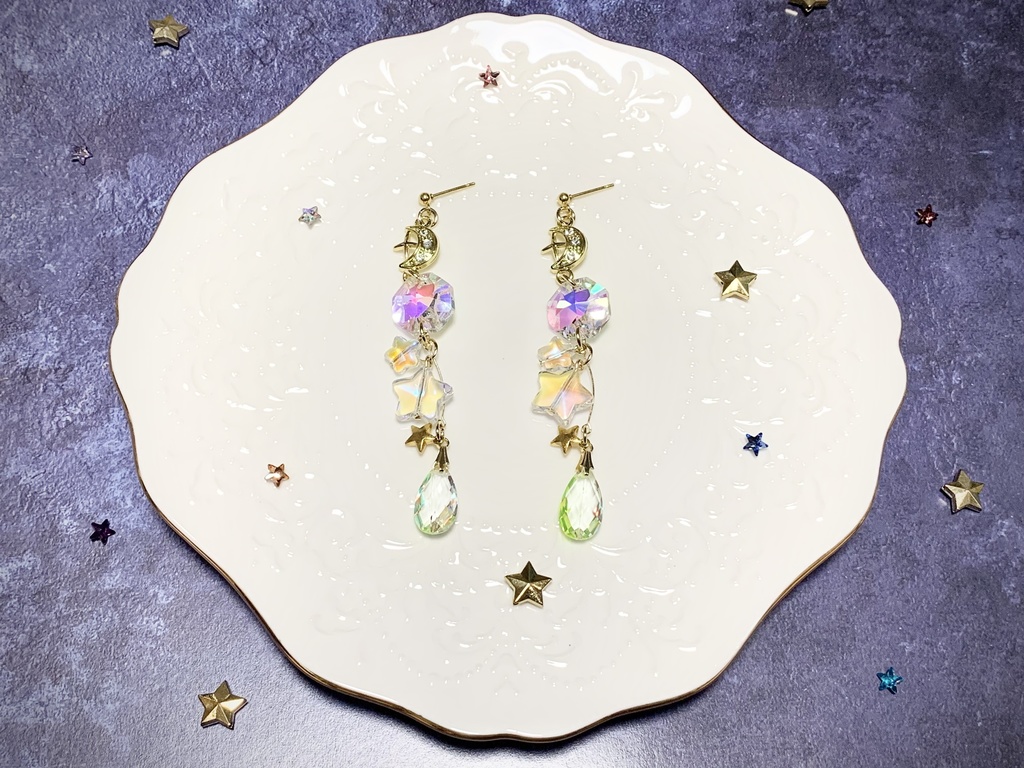 月と星の煌めき雫イヤーアクセサリー