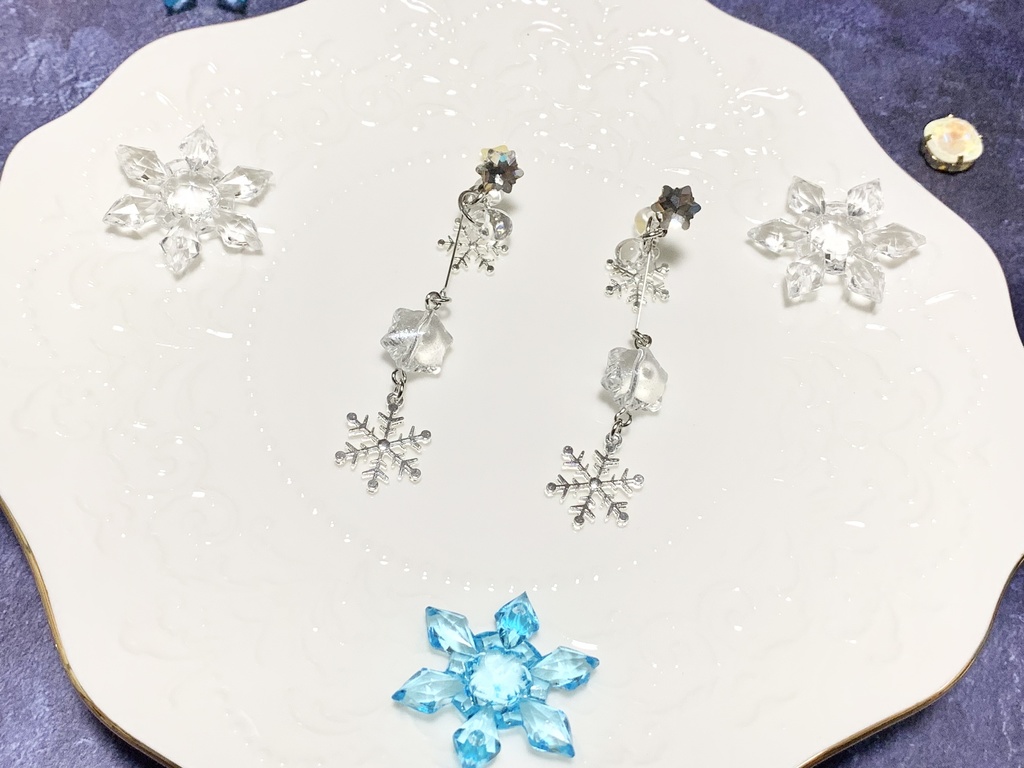 雪の降るピアス