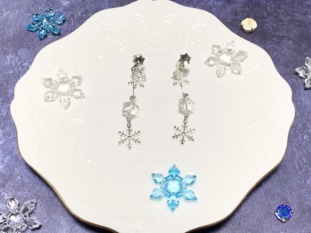 雪の降るピアス