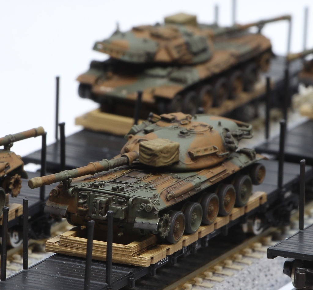 1/150 [Nゲージ]　陸上自衛隊 74式戦車(鉄道輸送状態) 台枠/デカール付き