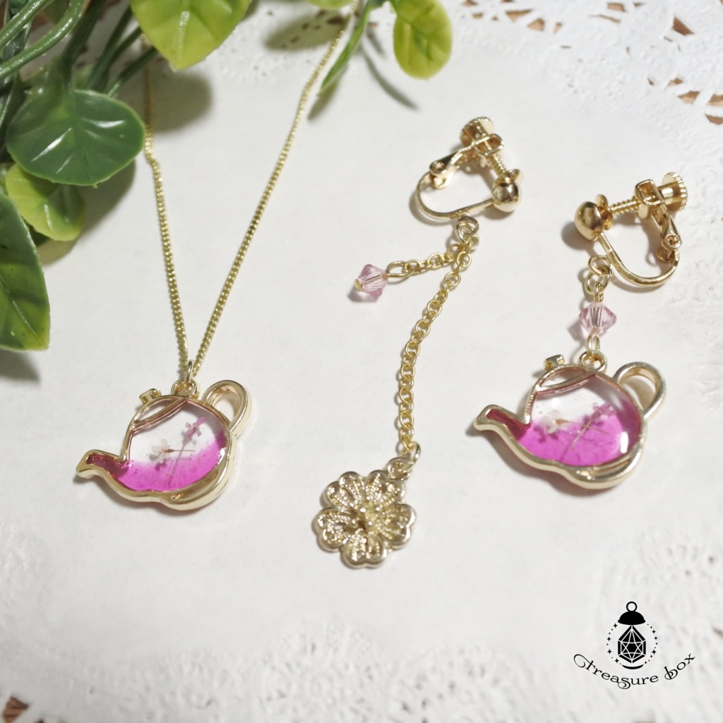 Sakura Flavored Teaピアス/イヤリング