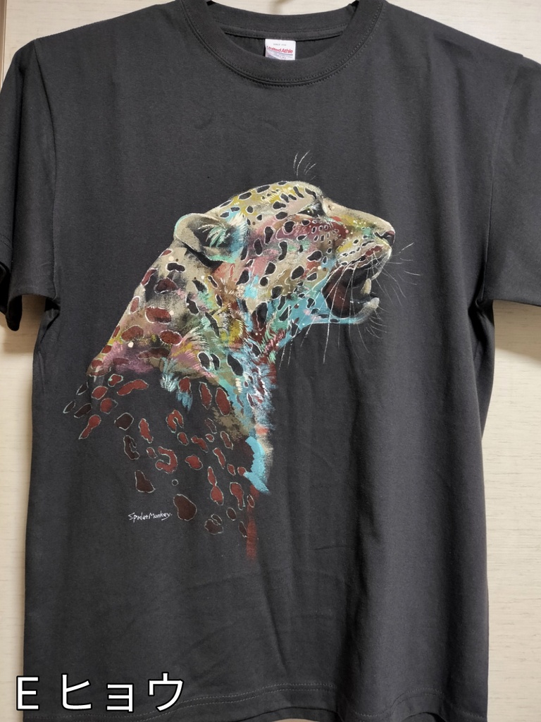 手描きTシャツ