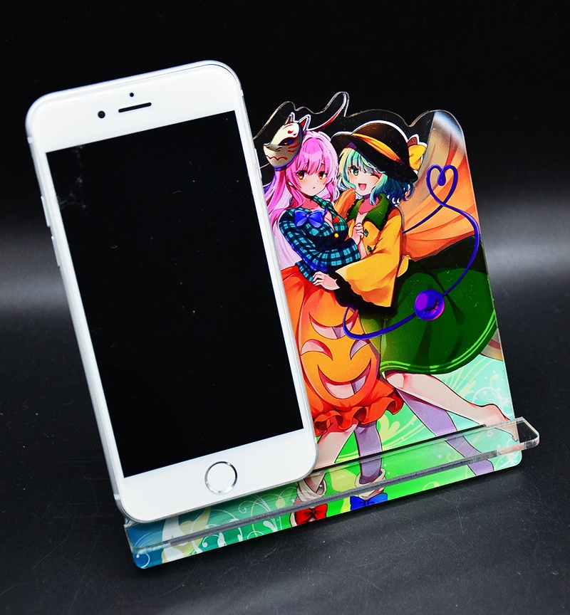 自家製アクリルスマホスタンド「こいし・こころ」