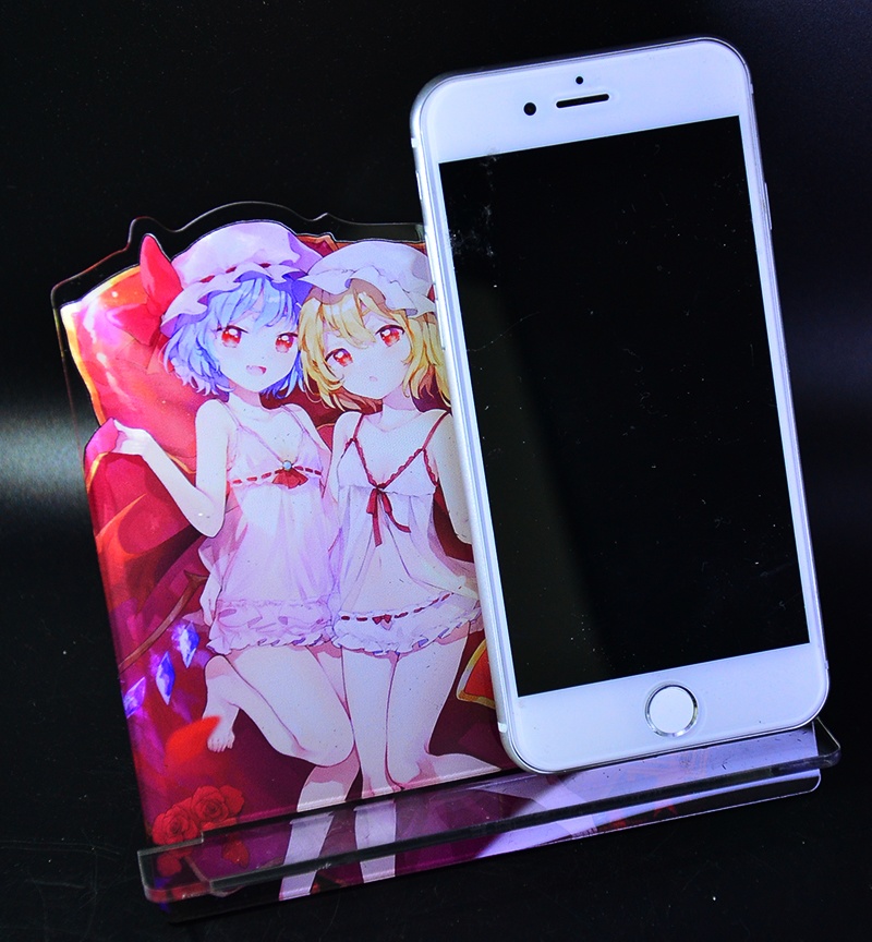 自家製アクリルスマホスタンド「レミリア・フラン(SPver)」