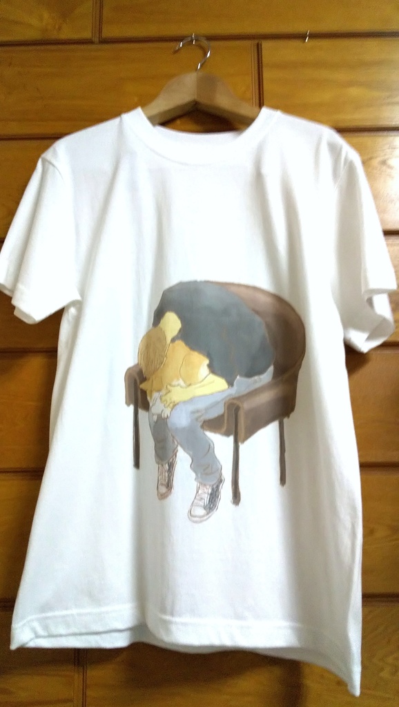 猫吸いTシャツ
