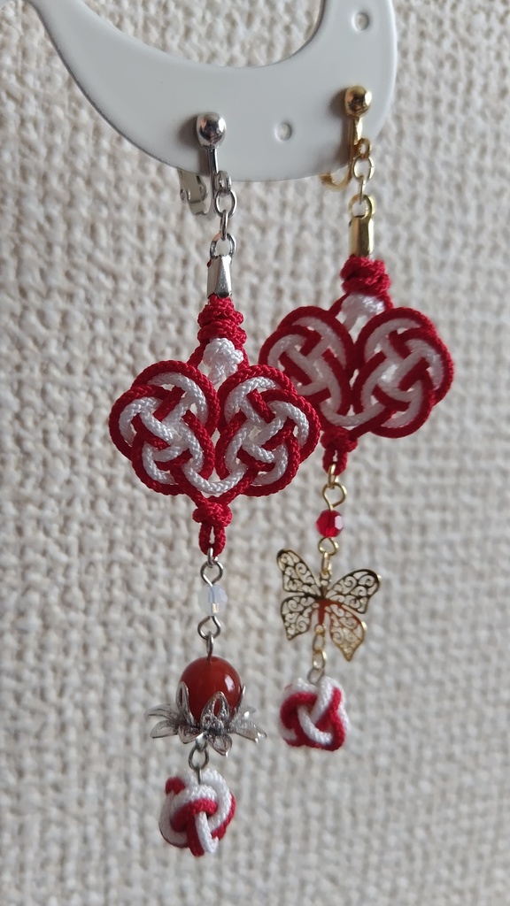 中華風耳飾り(結び玉)