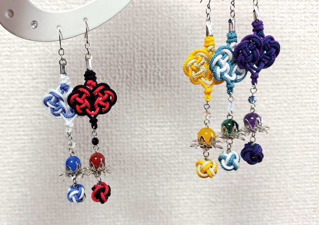 中華風耳飾り(結び玉)