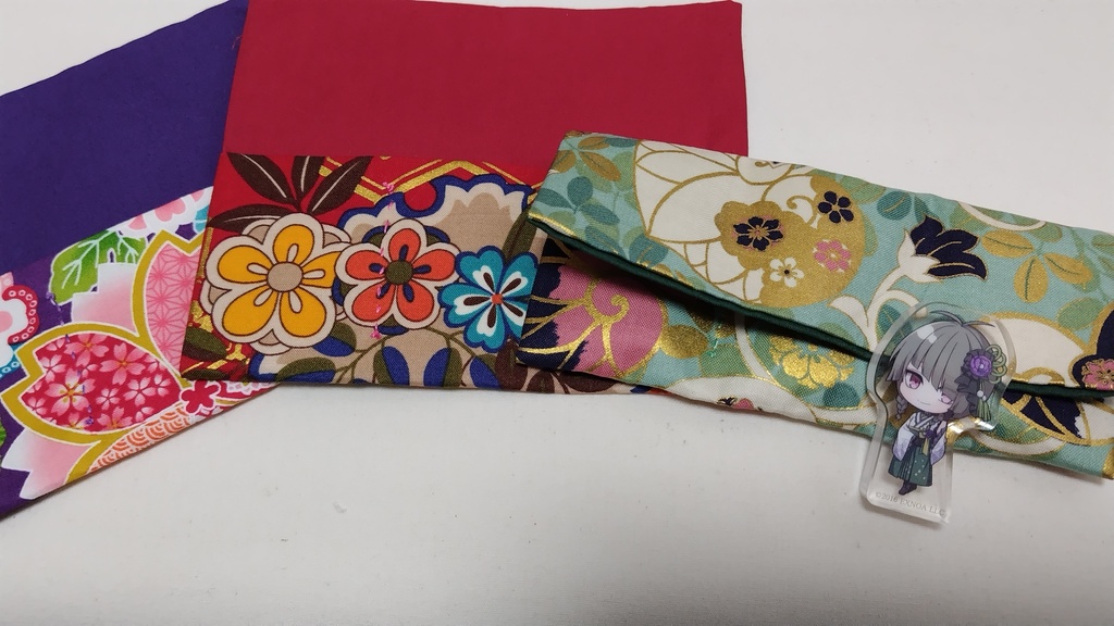 アクリルブロックフィギュア入れ(トリオ)