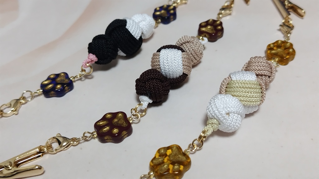 避邪鈴結びの羽織紐クリップ(ねこさん)