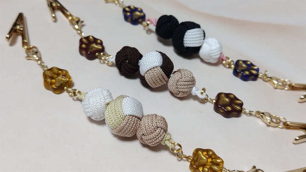 避邪鈴結びの羽織紐クリップ(ねこさん)