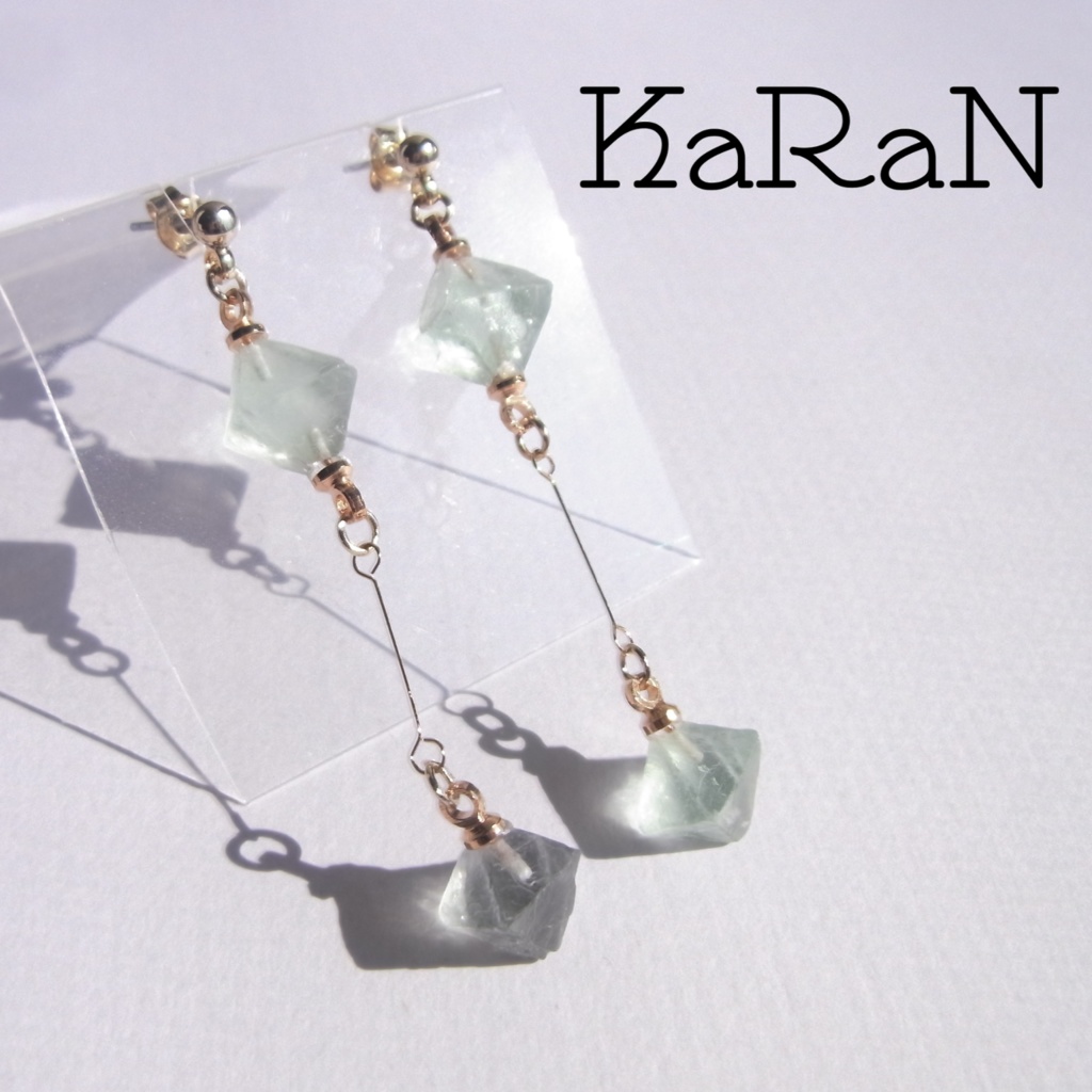 P003　八面体フローライト　ピアス(イヤリング変更可能)